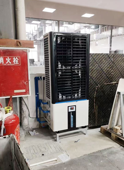 注塑車間，安裝蒸發冷省電空調-立式軸流雙風口