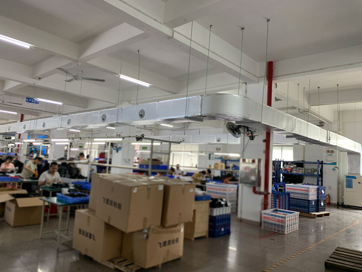 工業(yè)省電空調(diào)應(yīng)用于注塑廠車間降溫